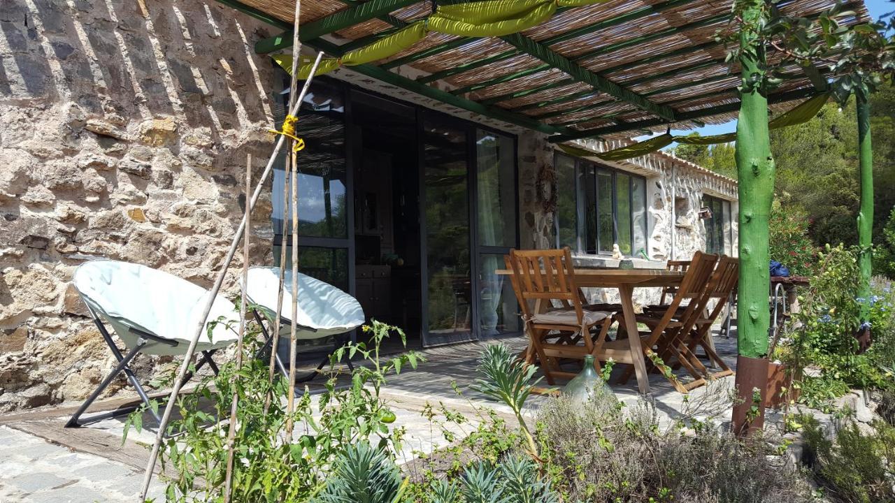 Bed and Breakfast La Loubiere, Ancienne Bergerie En Pleine Garrigue Fraisse-des-Corbieres Екстер'єр фото