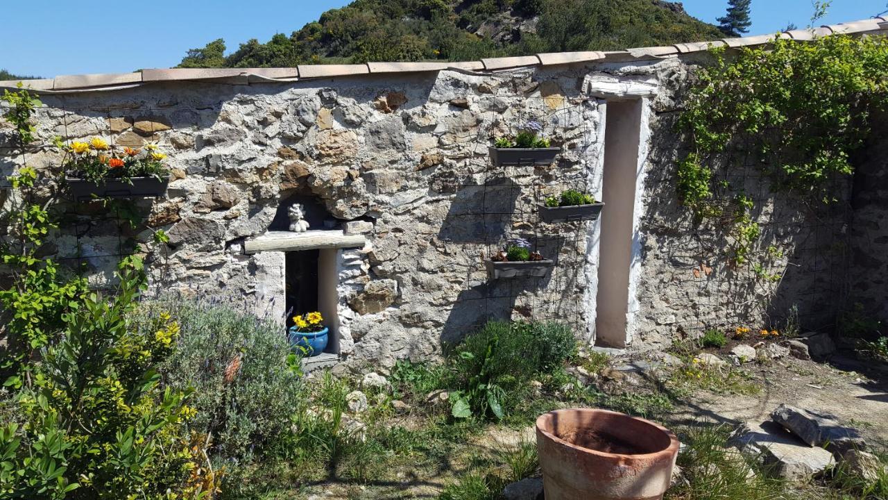 Bed and Breakfast La Loubiere, Ancienne Bergerie En Pleine Garrigue Fraisse-des-Corbieres Екстер'єр фото